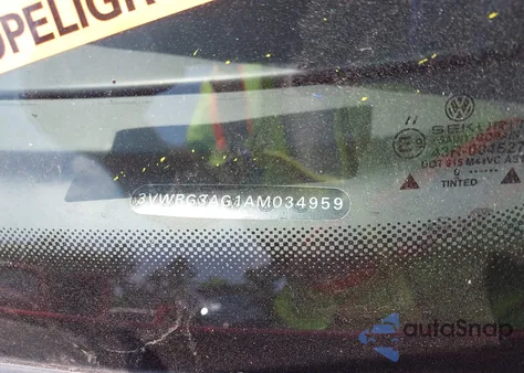 2010 Volkswagen New Beetle 2.5L z USA, uszkodzony, nr VIN 3VWRG3AG1AM034959